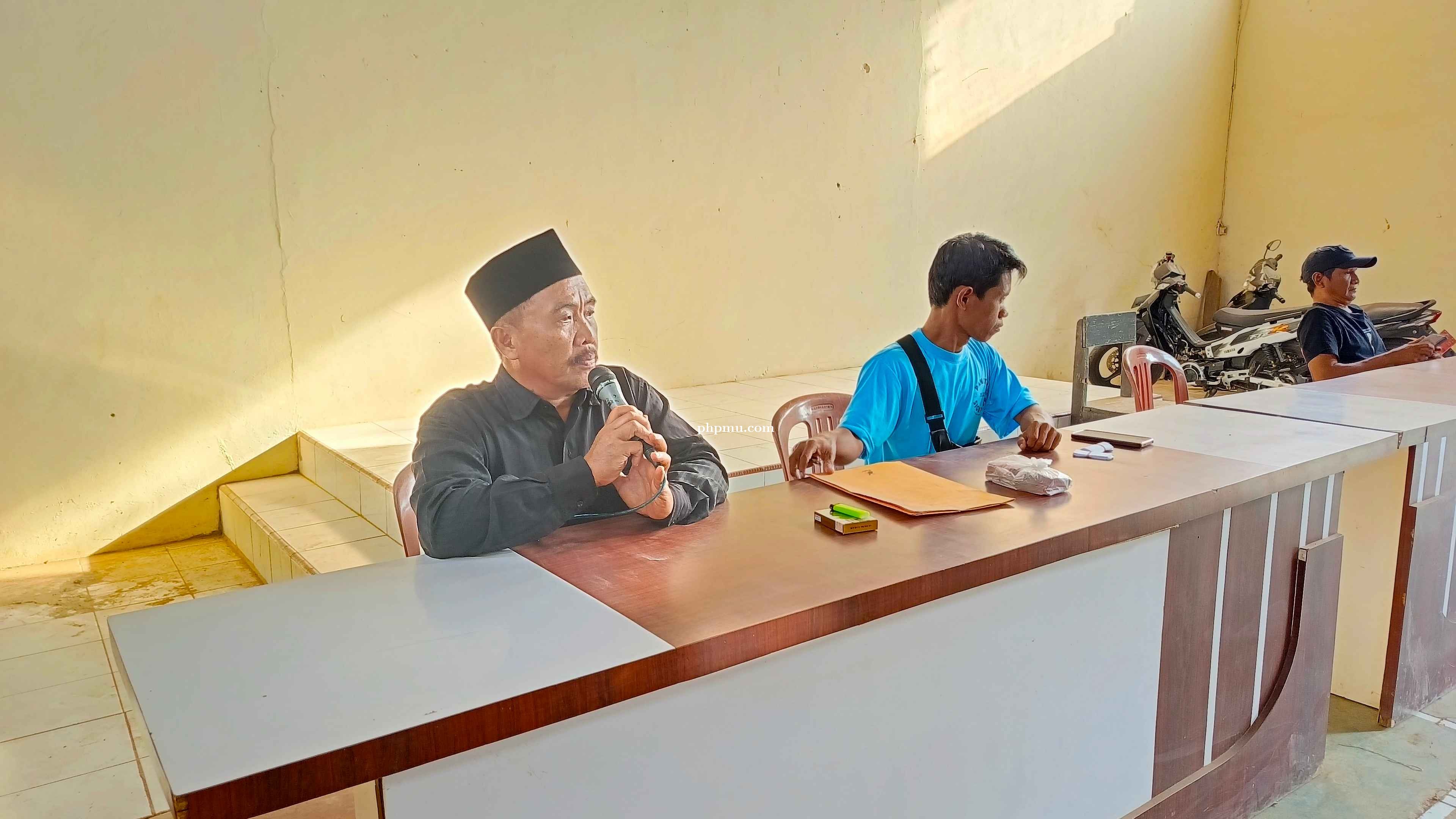 62 Keluarga Penerima Manfaat Terima BLT Dana Desa Rp300 Ribu di Desa Tanjungsari Barat